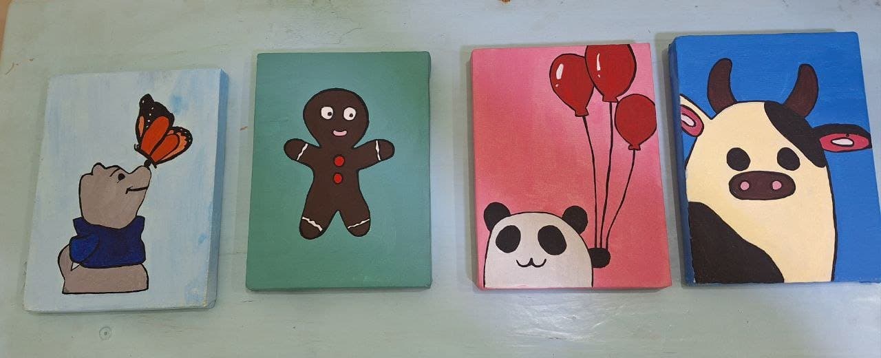 اجرای رنگ آمیزی روی بوم توسط دانش آموزان عزیز